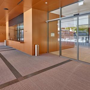 Taktile und visuelle Leitsysteme